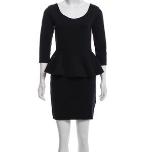 Black Alice + Olivia knee-length dress with scoop